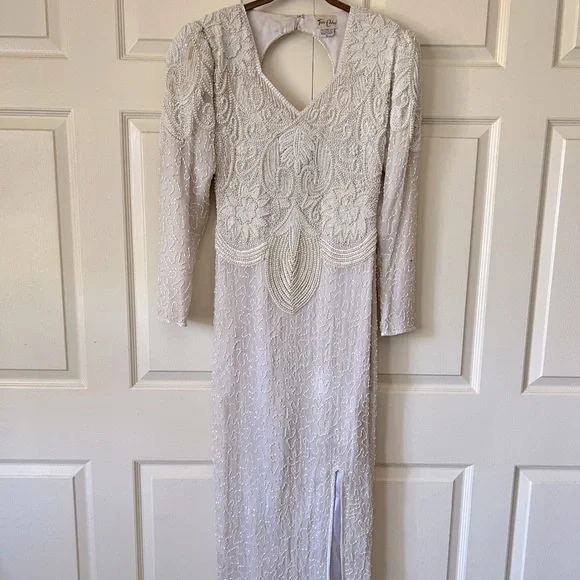 Tan-Chho Dresses | Beautiful Vintage 100% Silk Fully Beaded Evening Gown. | Color: White | Size: 2 | Devona55's Closet Tan-Chho Dresses | Beautiful Vintage 100% Silk Fully Beaded Evening Gown. | Color: White | Size: 2 | Devona55's Closet